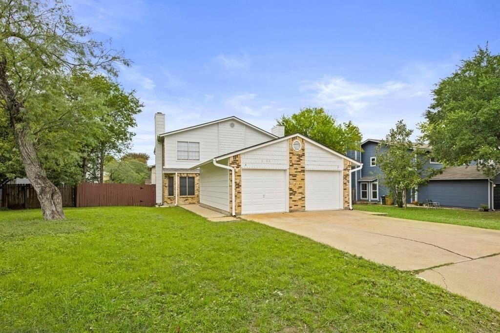 2102 Kenneth Ave - Photo 0