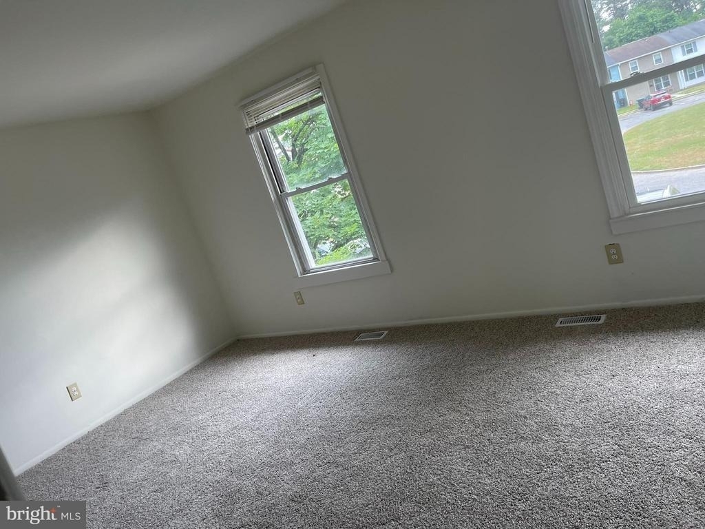 9 Marcia Court - Photo 8