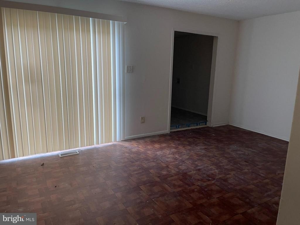 9 Marcia Court - Photo 3