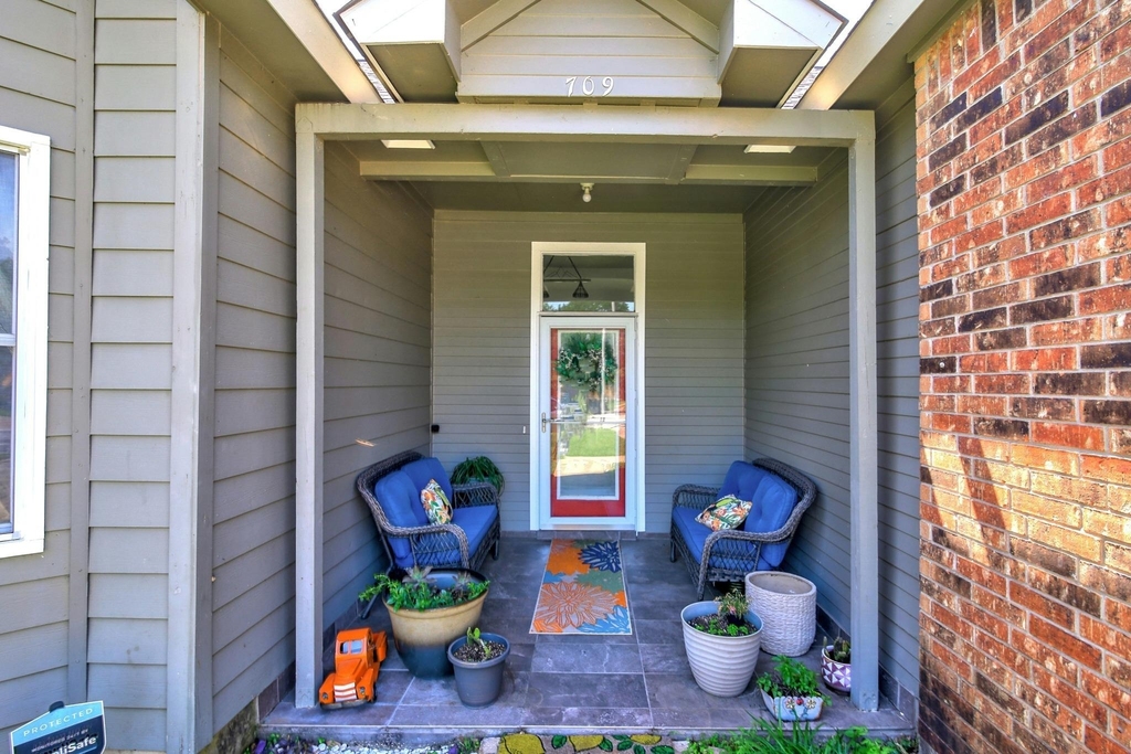 709 Sapling Cv - Photo 2