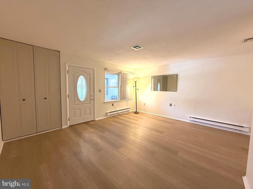 62 Kingston Way - Photo 3