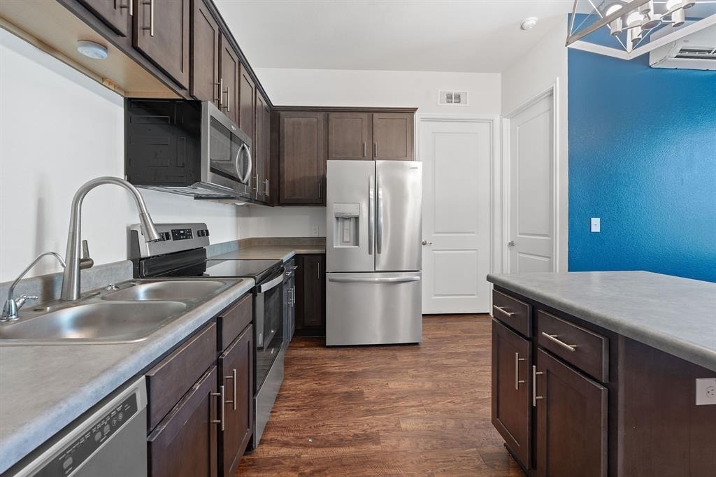 8601 W Gate Blvd - Photo 9