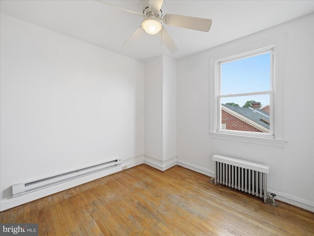 310 N Potomac Street - Photo 5