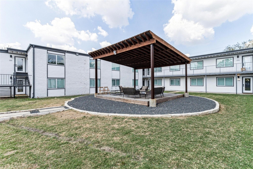 1200 E 52nd St - Photo 3