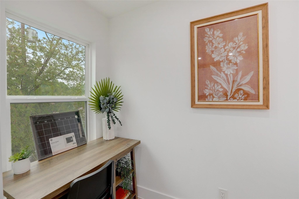 1200 E 52nd St - Photo 6