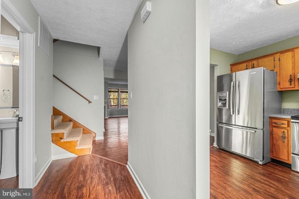 23348 Red Oak Court - Photo 2