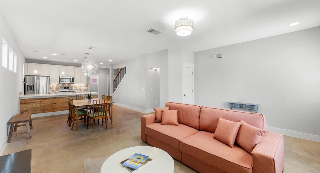 3104 Neal St - Photo 7