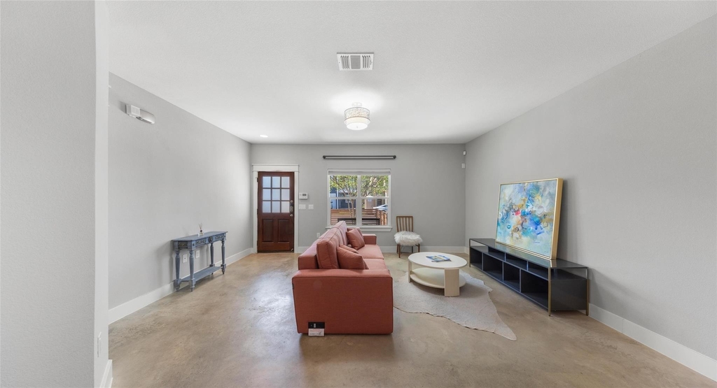 3104 Neal St - Photo 9