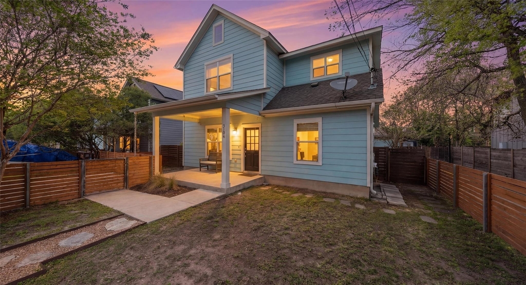 3104 Neal St - Photo 0