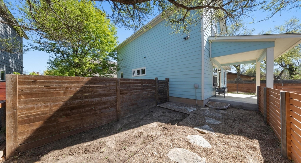 3104 Neal St - Photo 5