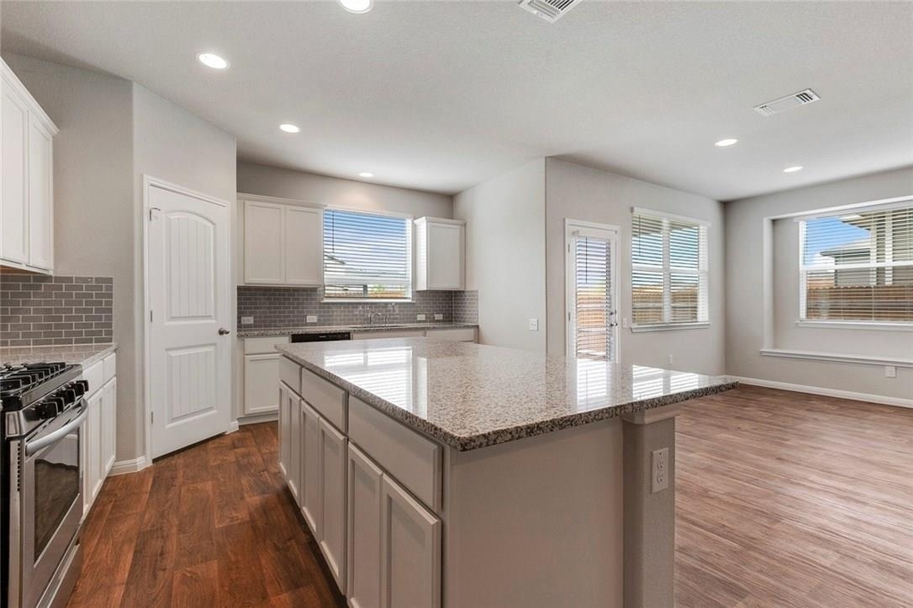 14505 Frankel Loop - Photo 4