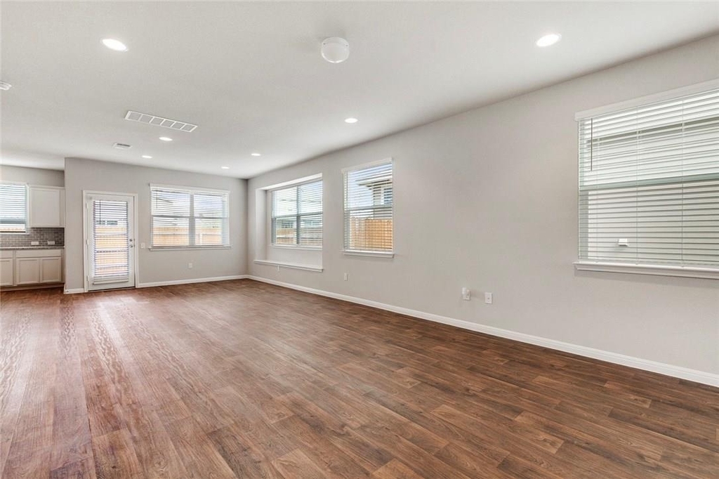 14505 Frankel Loop - Photo 2
