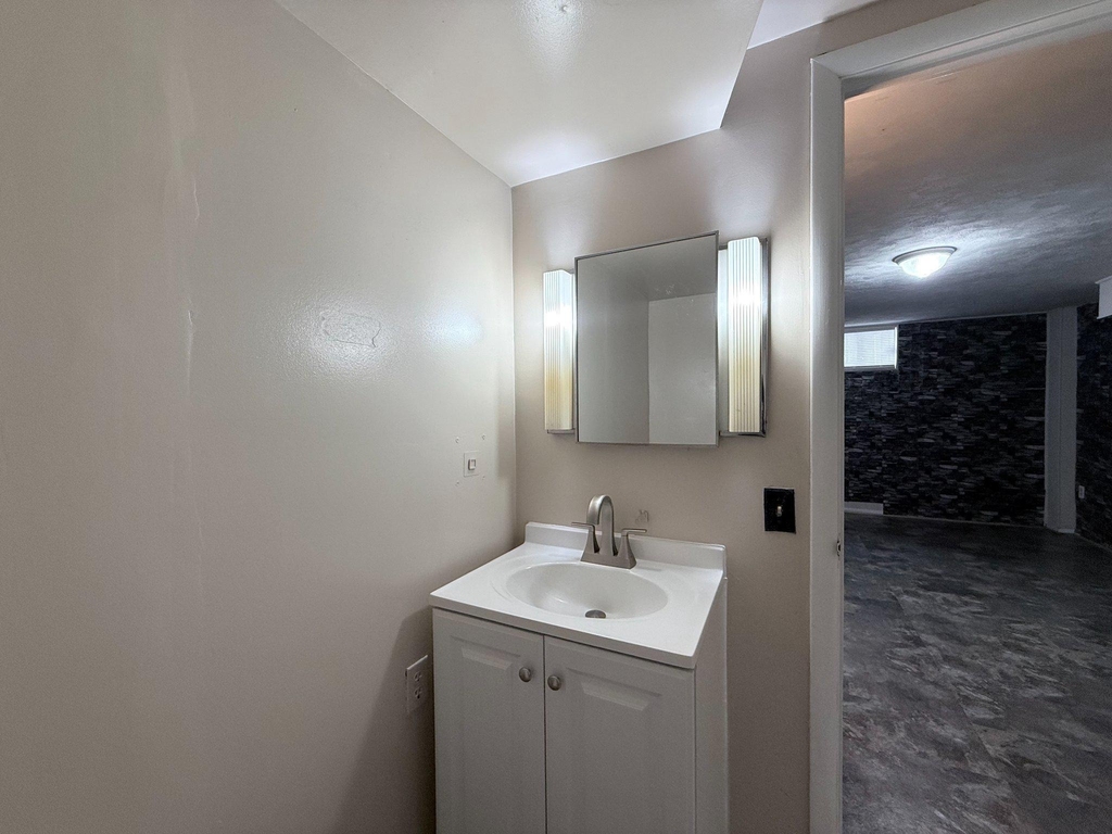 4203 Maple Road - Photo 7