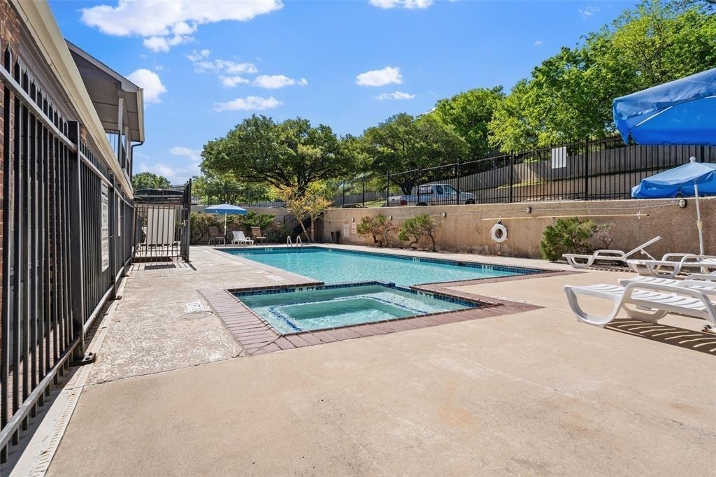 1840 Burton Dr - Photo 18