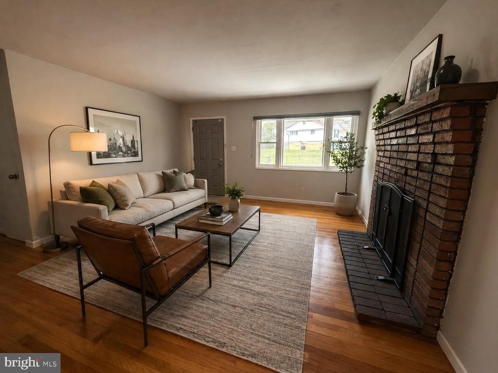 3131 82nd - Photo 2