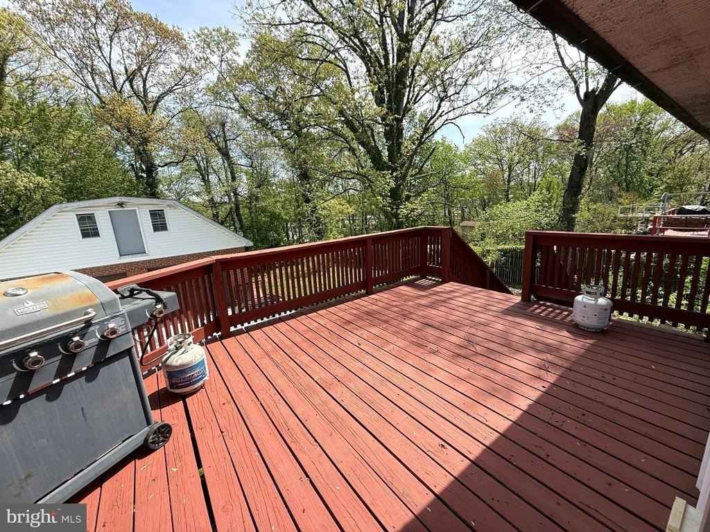 3131 82nd - Photo 9