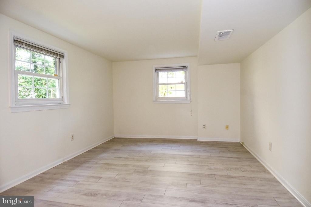 7513 Sebago Road - Photo 37