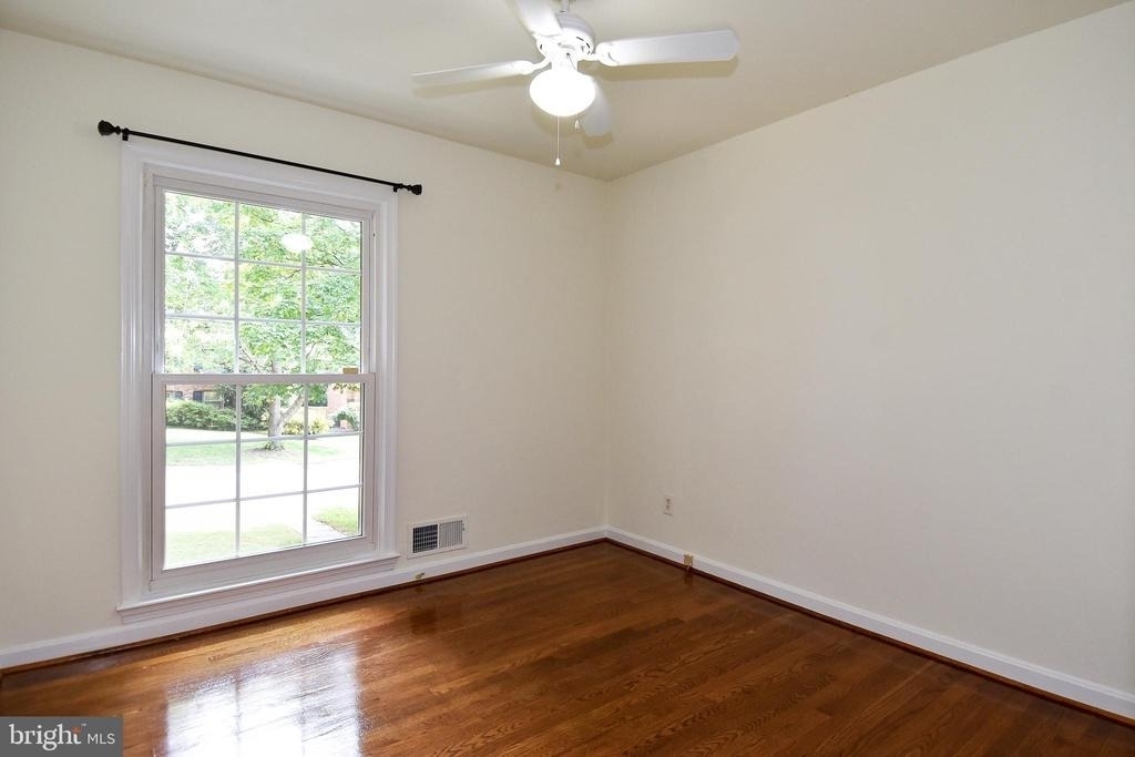 7513 Sebago Road - Photo 24