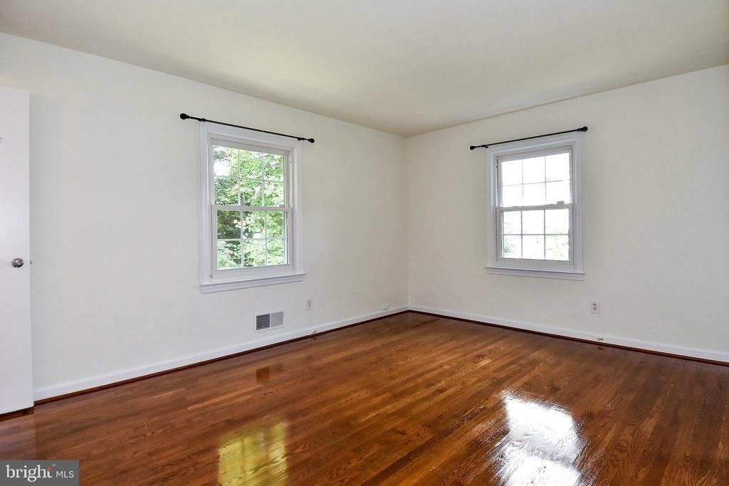 7513 Sebago Road - Photo 17