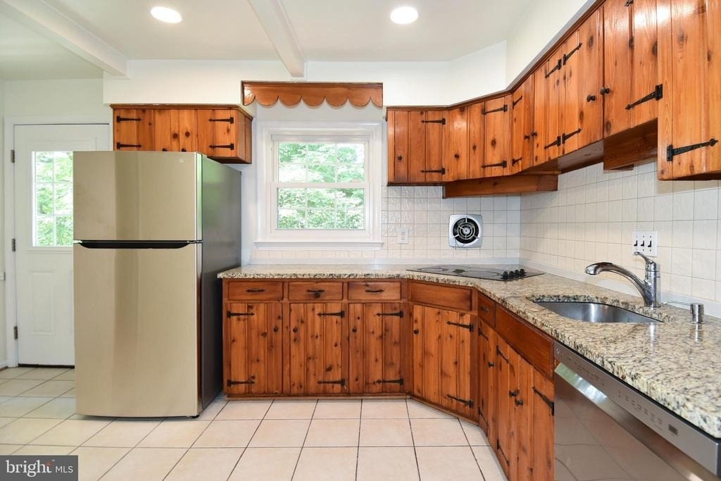 7513 Sebago Road - Photo 14