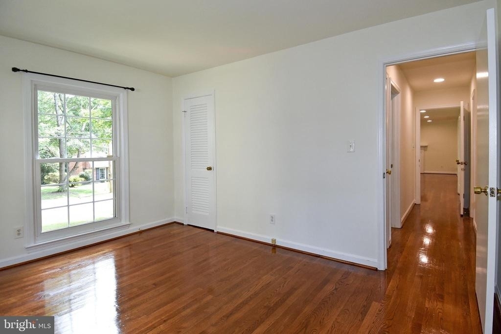 7513 Sebago Road - Photo 20