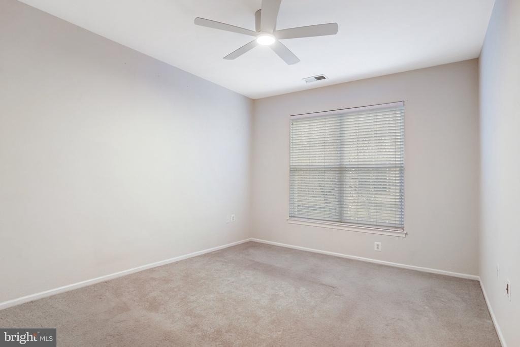 11800 Old Georgetown Road - Photo 33