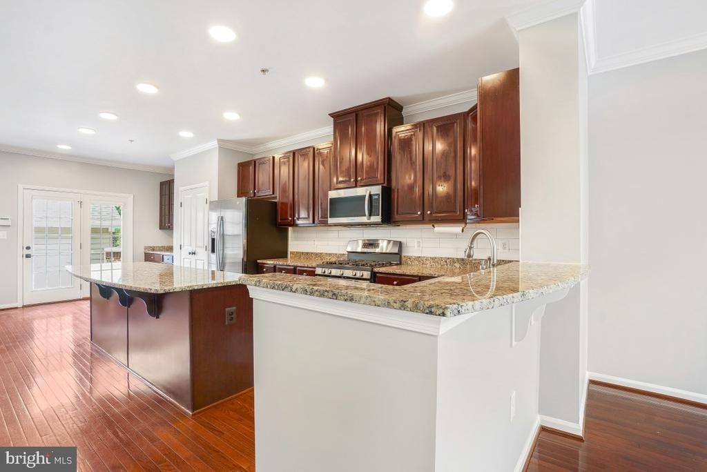 22764 Autumn Breeze Avenue - Photo 10