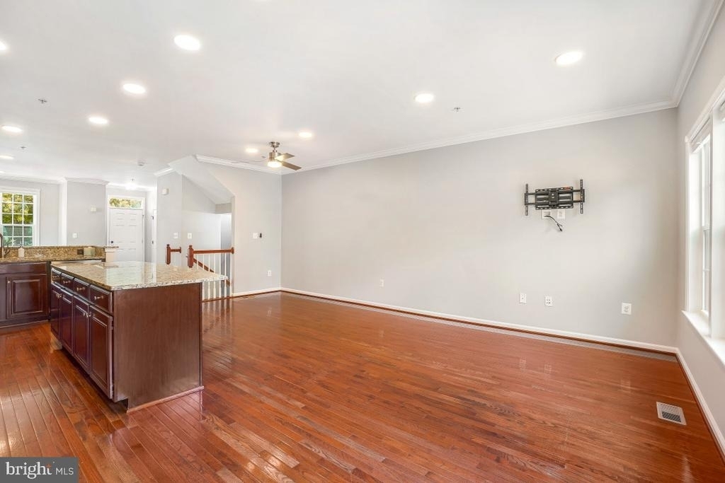 22764 Autumn Breeze Avenue - Photo 17