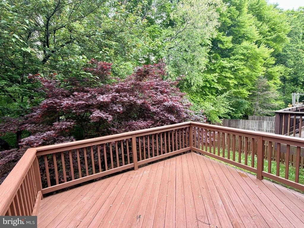9619 Glendower Court - Photo 8