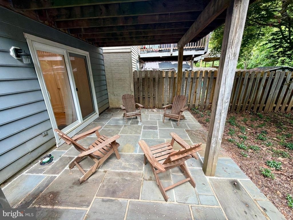 9619 Glendower Court - Photo 22