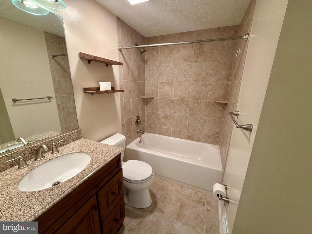 9619 Glendower Court - Photo 11