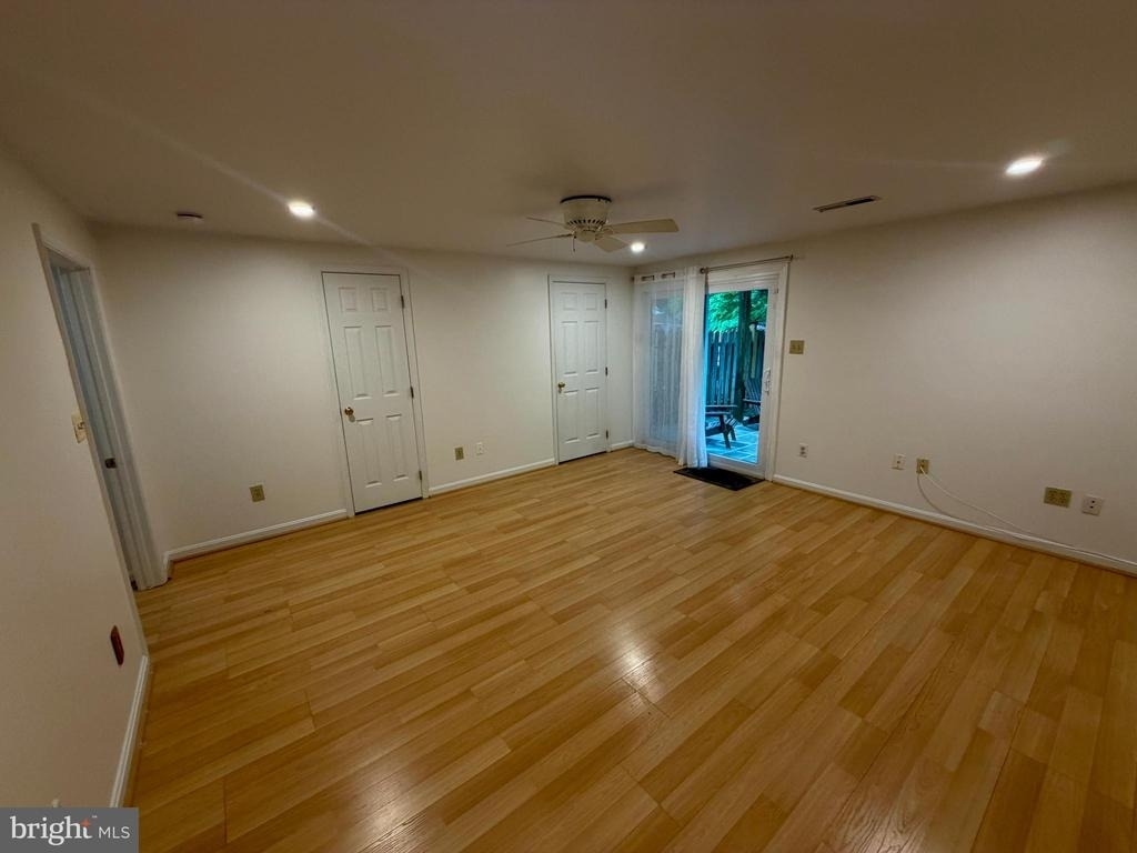 9619 Glendower Court - Photo 19
