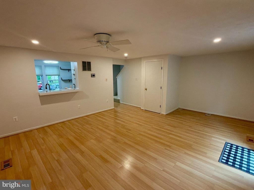 9619 Glendower Court - Photo 5