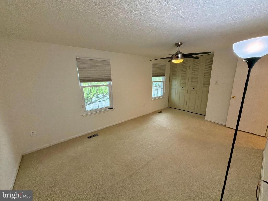 9619 Glendower Court - Photo 13