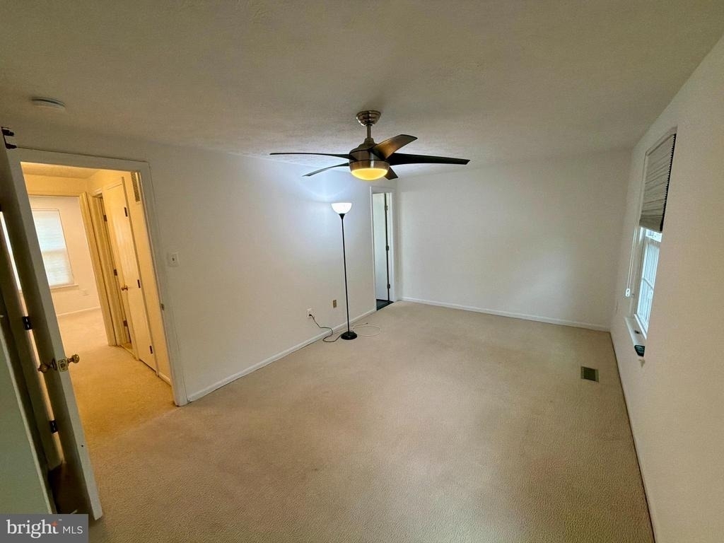 9619 Glendower Court - Photo 14