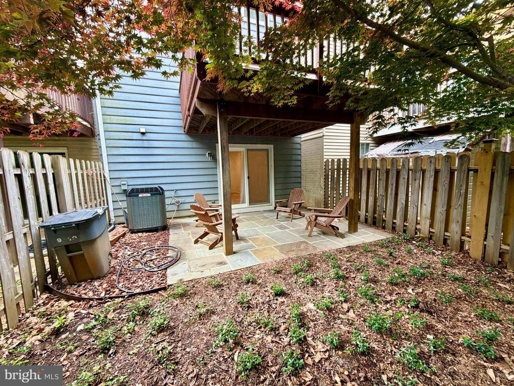 9619 Glendower Court - Photo 23