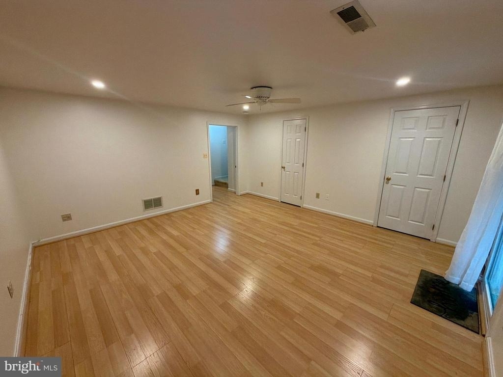 9619 Glendower Court - Photo 20