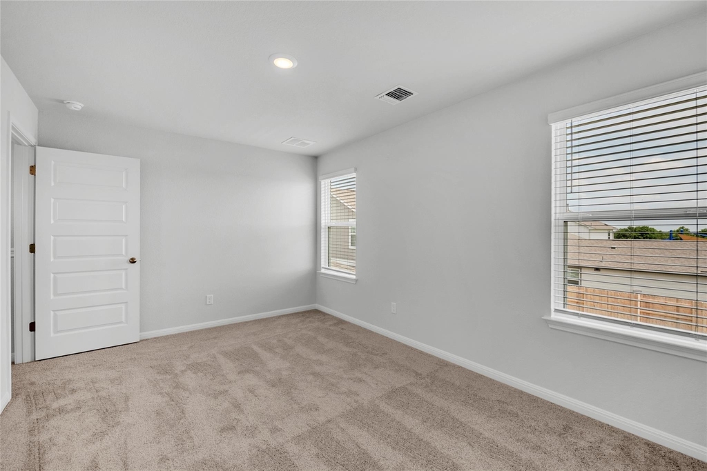 2412 Ekvall Dr - Photo 14