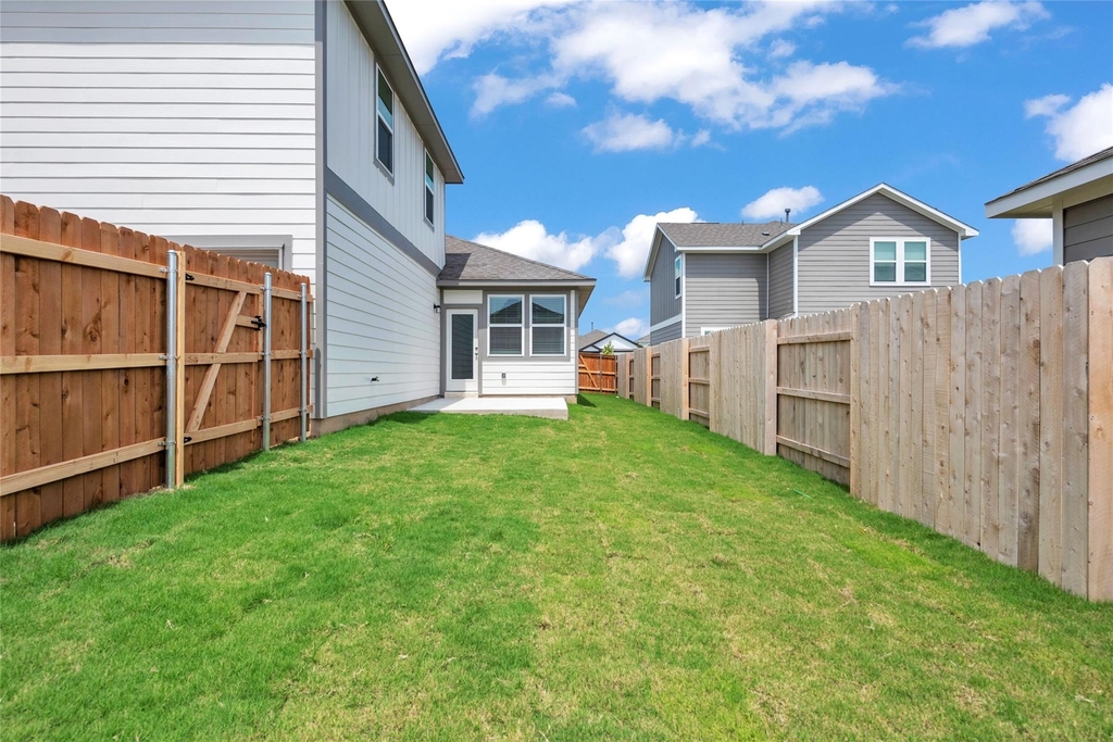2412 Ekvall Dr - Photo 18