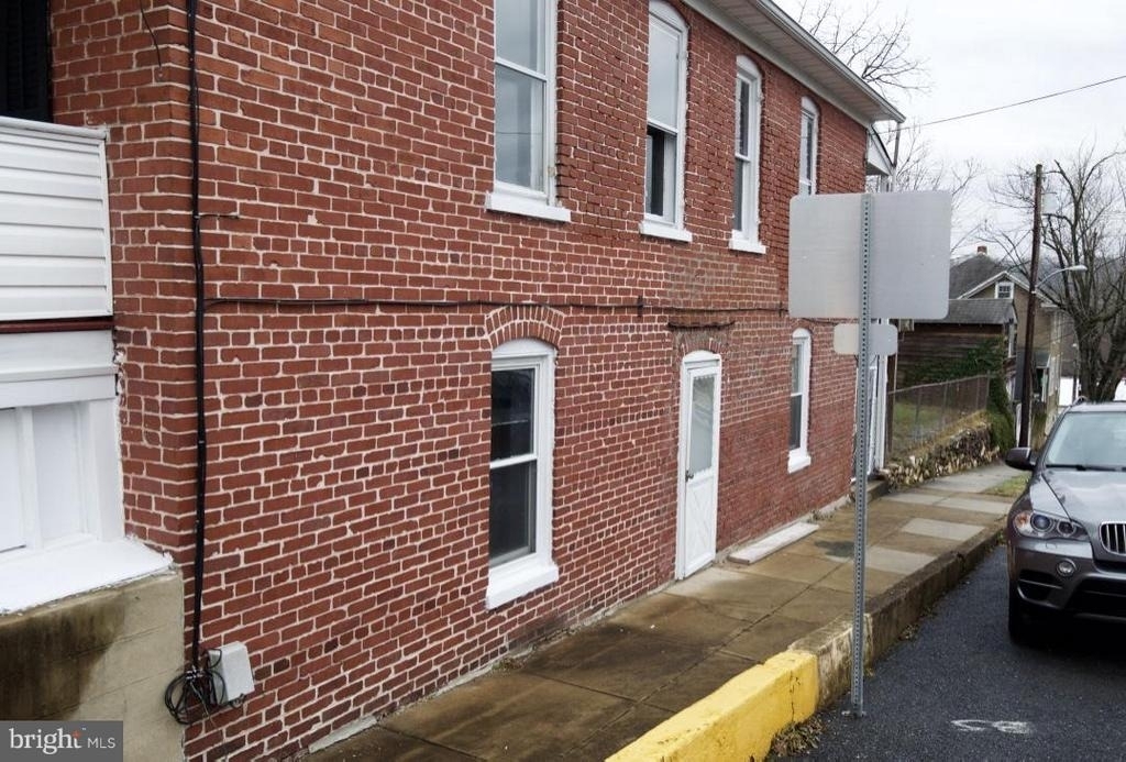 540 Brunswick Street - Photo 1