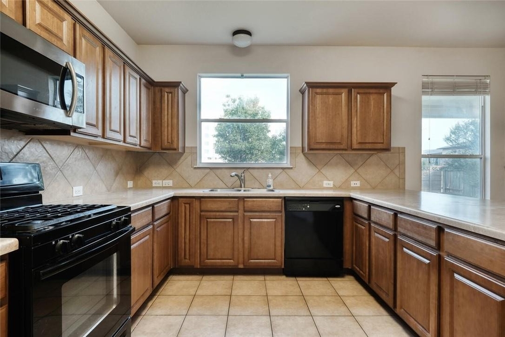 314 Hidden Brook Ln - Photo 4