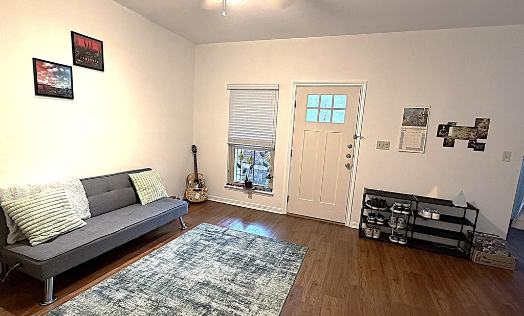 310 Pat Garrison St - Photo 3