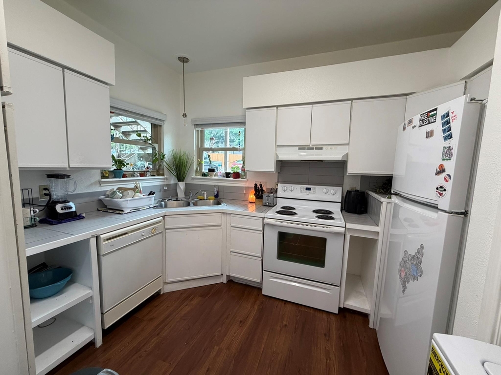 310 Pat Garrison St - Photo 8