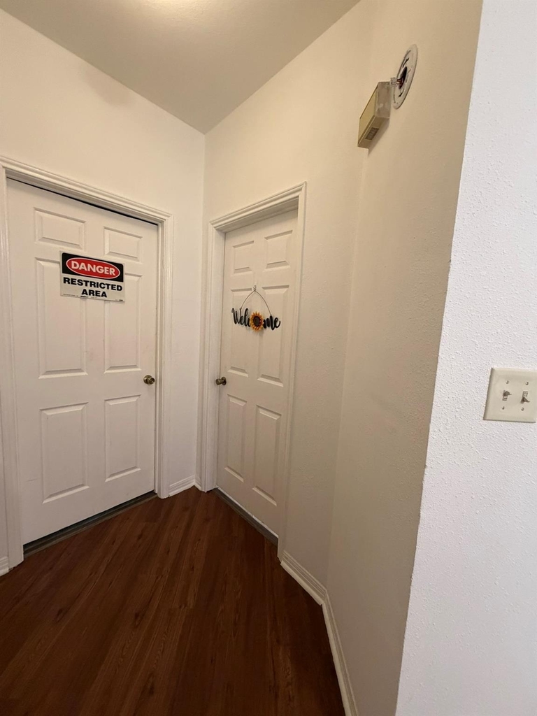 310 Pat Garrison St - Photo 6
