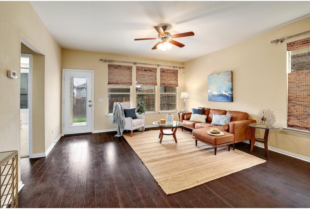 16021 Travesia Way - Photo 8