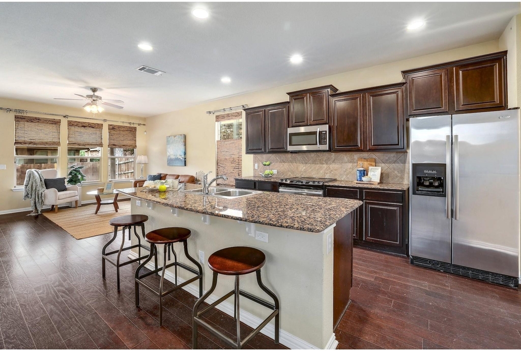 16021 Travesia Way - Photo 5