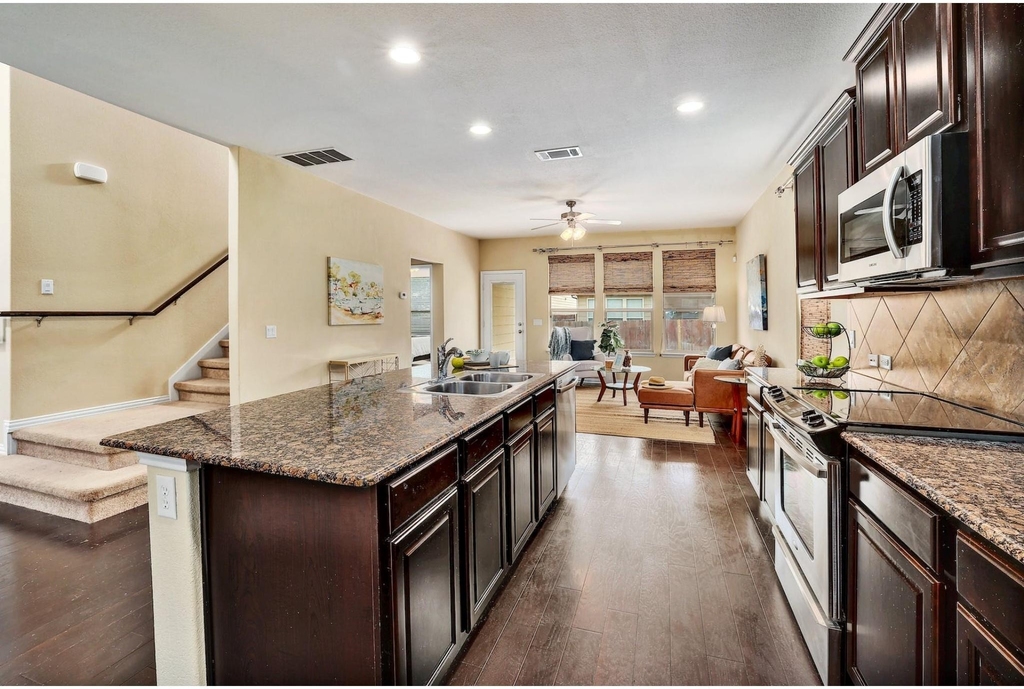16021 Travesia Way - Photo 6