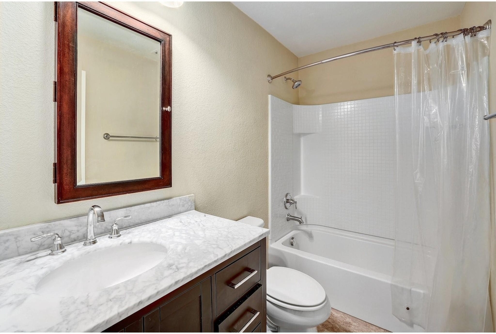 16021 Travesia Way - Photo 20