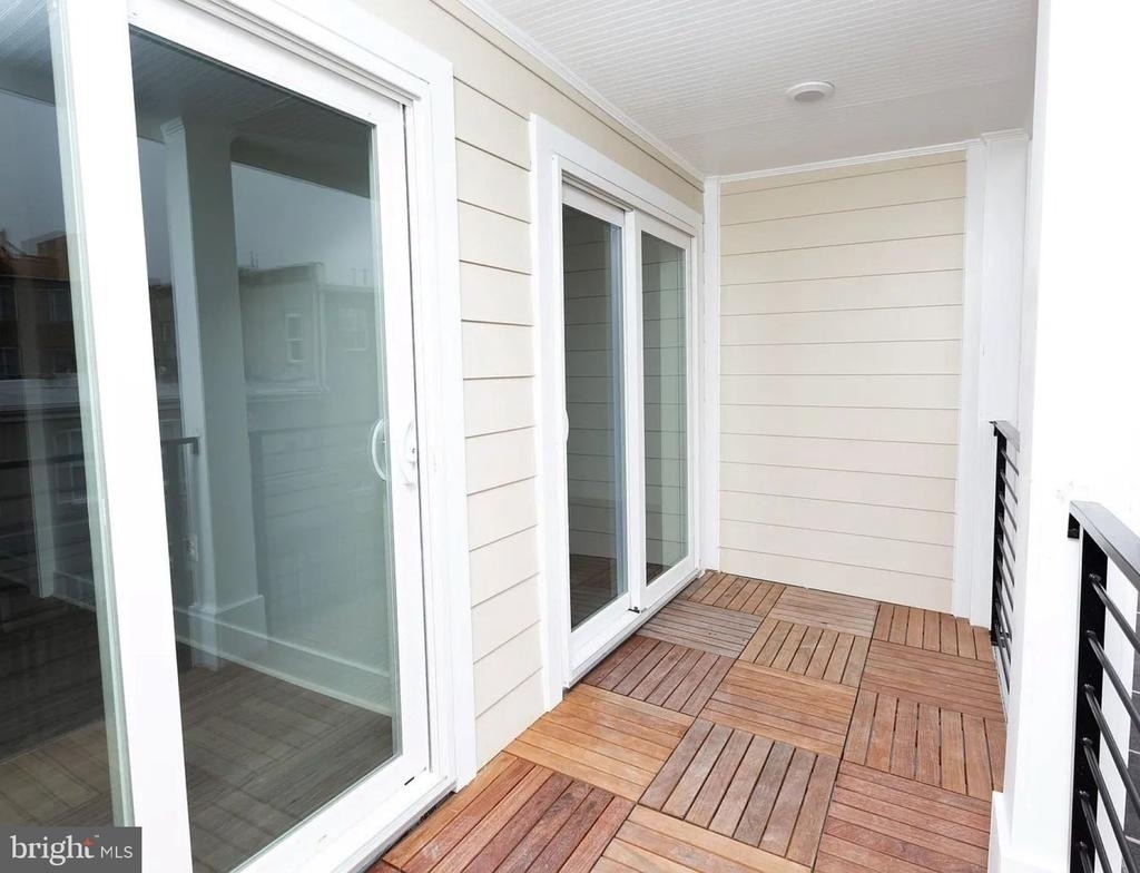 1742 Fleet Street - Photo 10