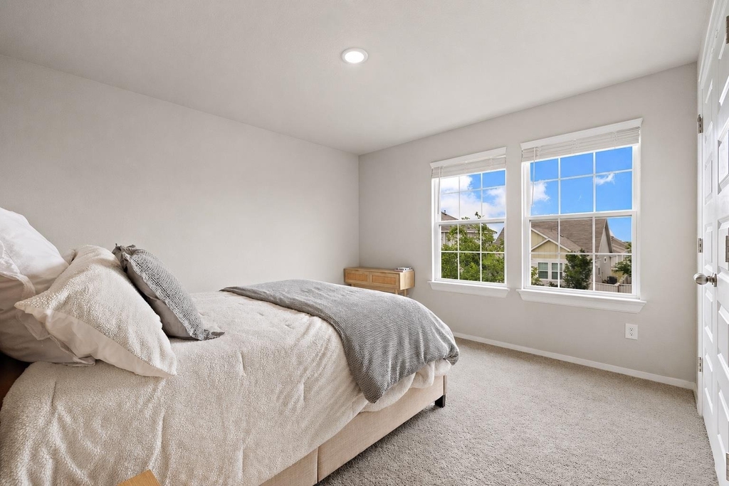 109 Fabion St - Photo 12